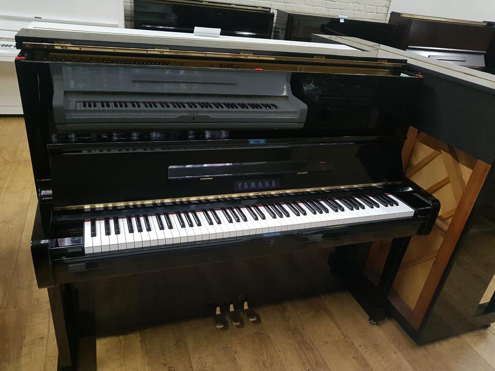 Yamaha U1 Yamaha U1